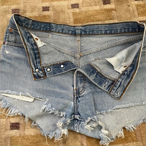 Vintage Levi’s fly button Jean shorts - Picture 3 of 11